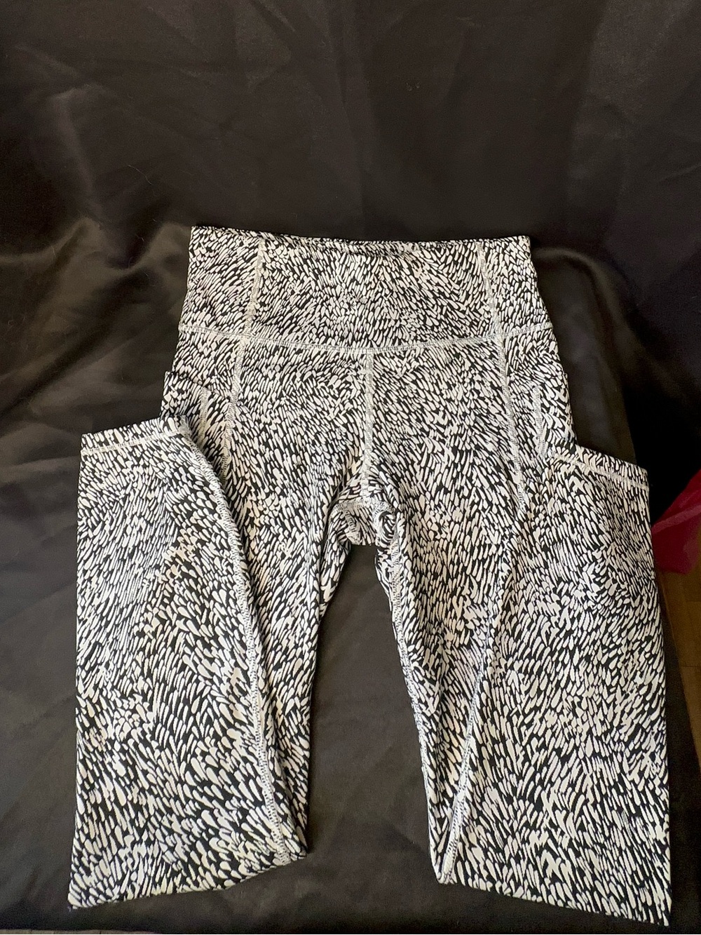Athleta Ultimate Stash II Textured 7/8 Leggings Tailwind Black White M - Picture 3 of 13